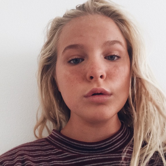 Meet your Posher, Paige - Picture 1 of 1